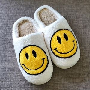 Smiley Face Slippers Unisex